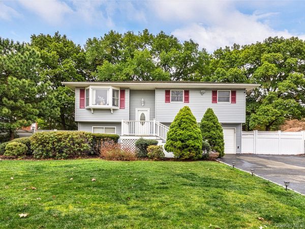 18 Brandywine Drive , Mastic, NY 11950