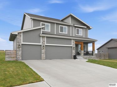 17706 Rampart Street , Omaha, NE 68136