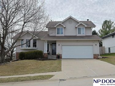 15401 Locust Street, Omaha, NE 68116