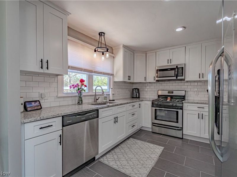 13462 Harper Road, Strongsville, OH 44149 Photo 9