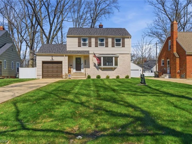 23380 Belmont Drive, Westlake, OH 44145 Photo 2