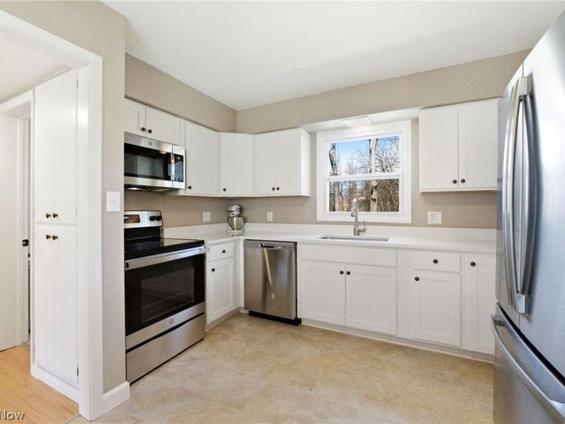 23380 Belmont Drive, Westlake, OH 44145 Photo 8