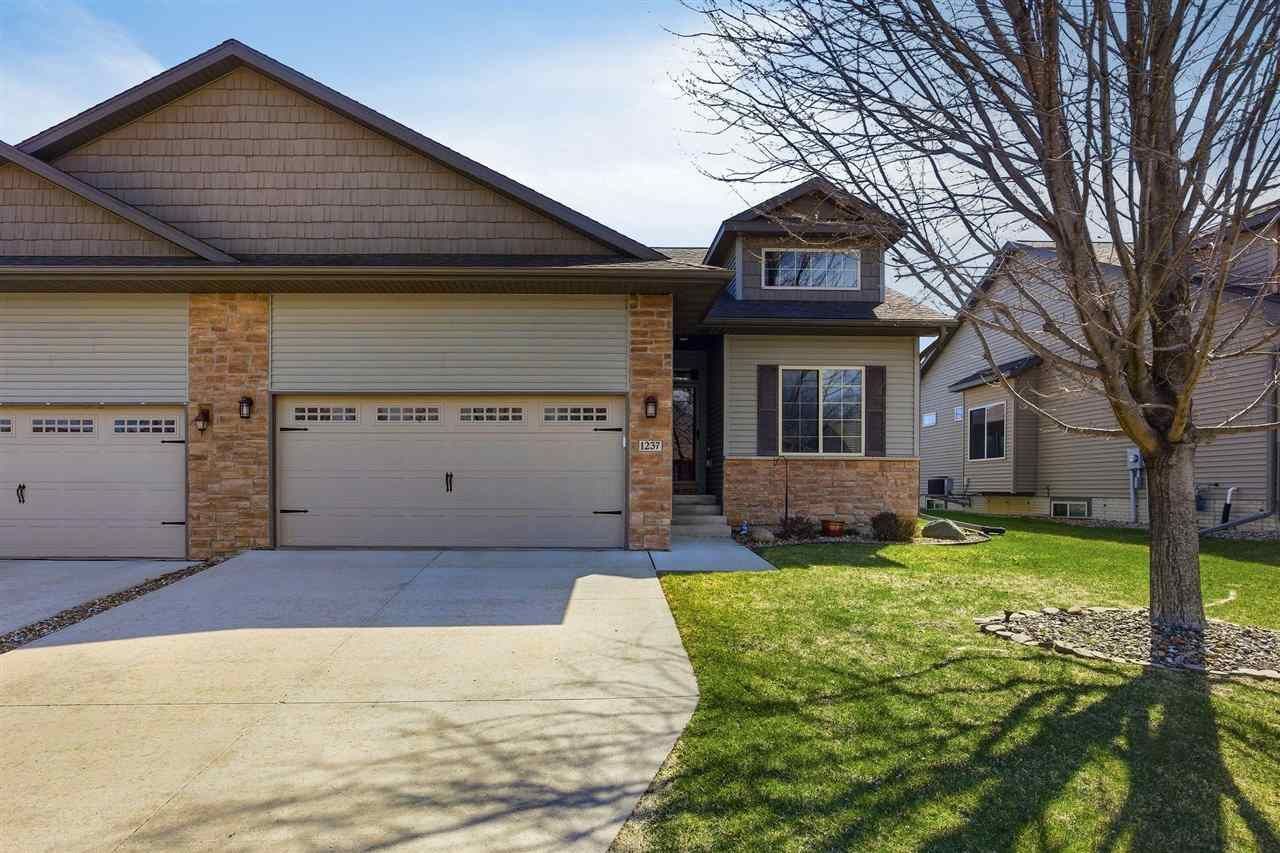 1237 Copper Mountain Dr, North Liberty, IA 52317 Main Photo