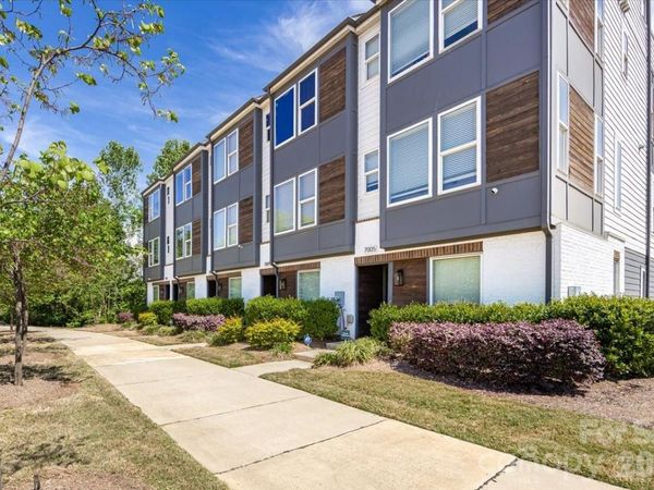 7017 Loso Commons Way, Charlotte, NC 28217