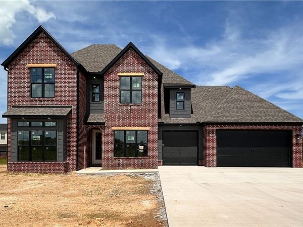6586 Align Avenue, Springdale, AR 72762