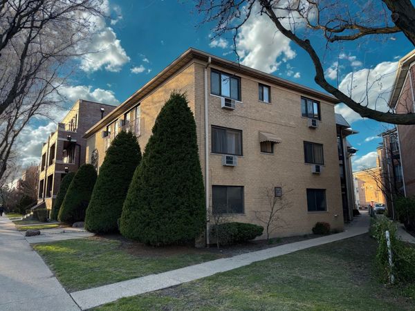 5506 W HIGGINS Avenue W, Unit 3, Chicago, IL 60630