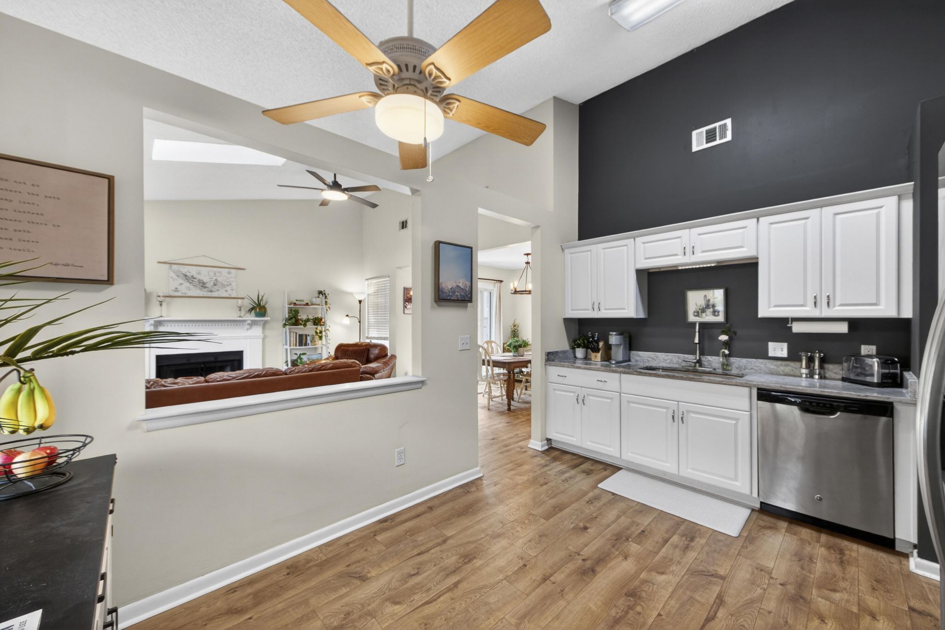 8313 Whitehaven Drive Photo 12