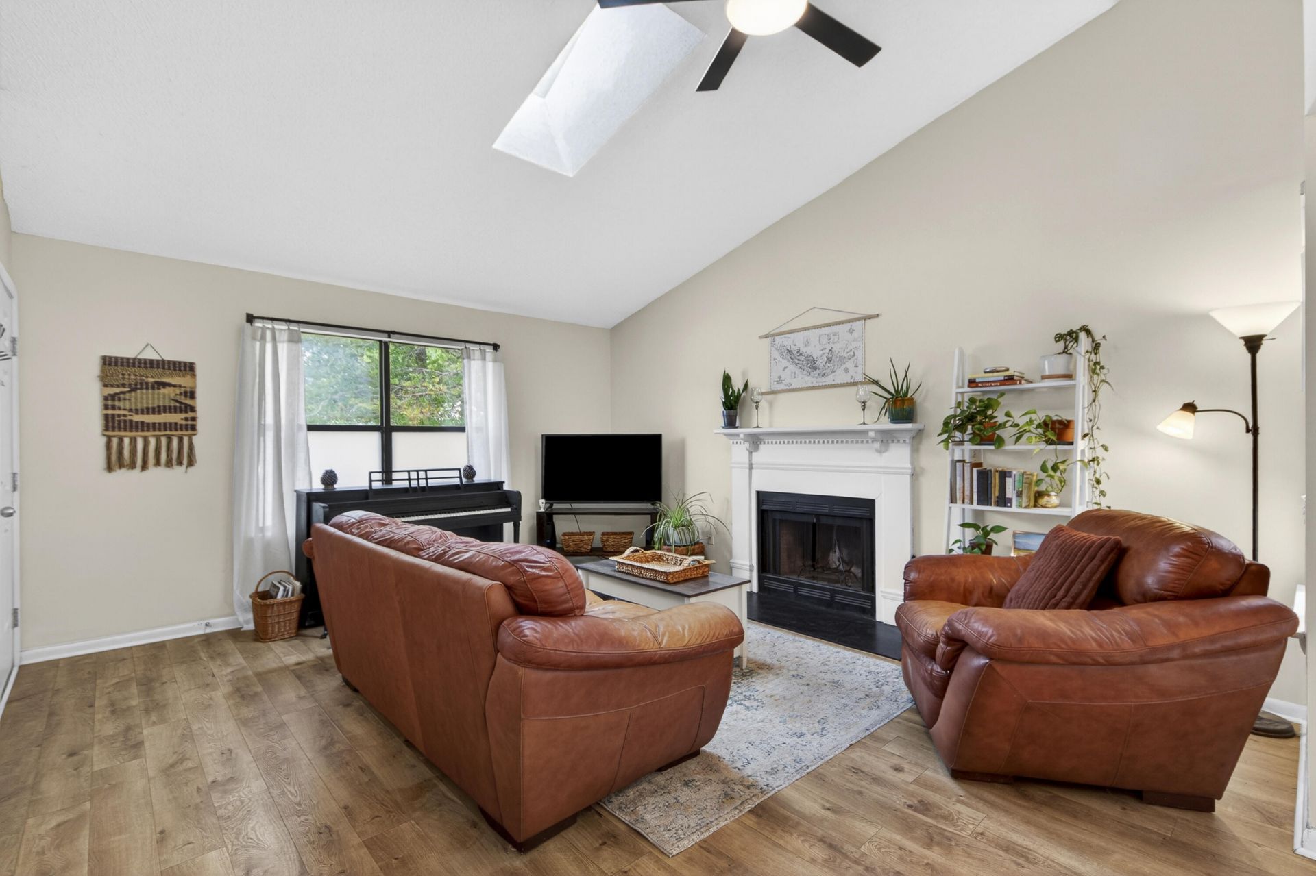 8313 Whitehaven Drive Photo 14