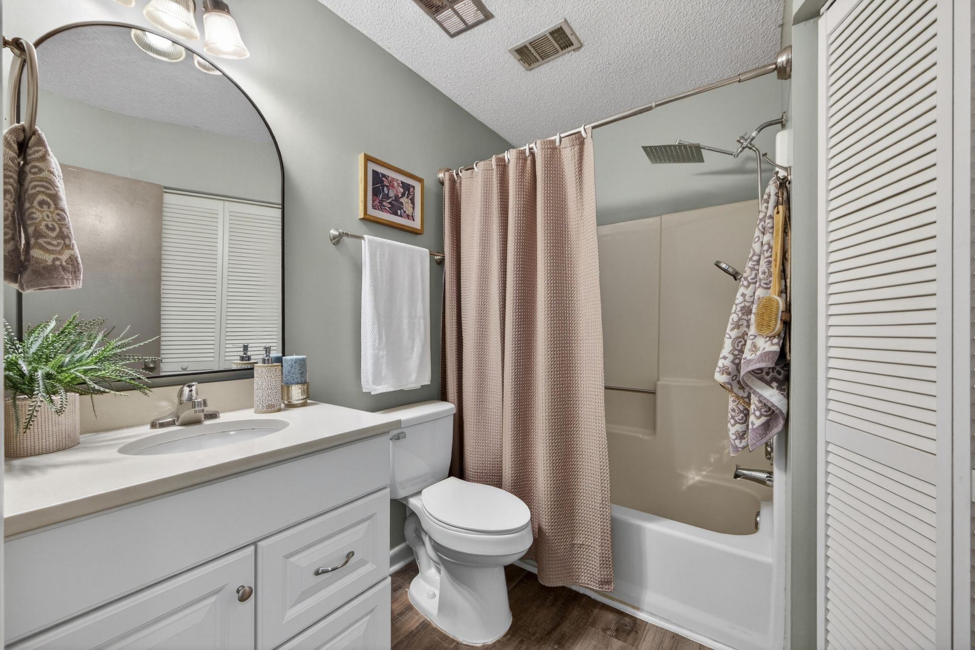 8313 Whitehaven Drive Photo 33