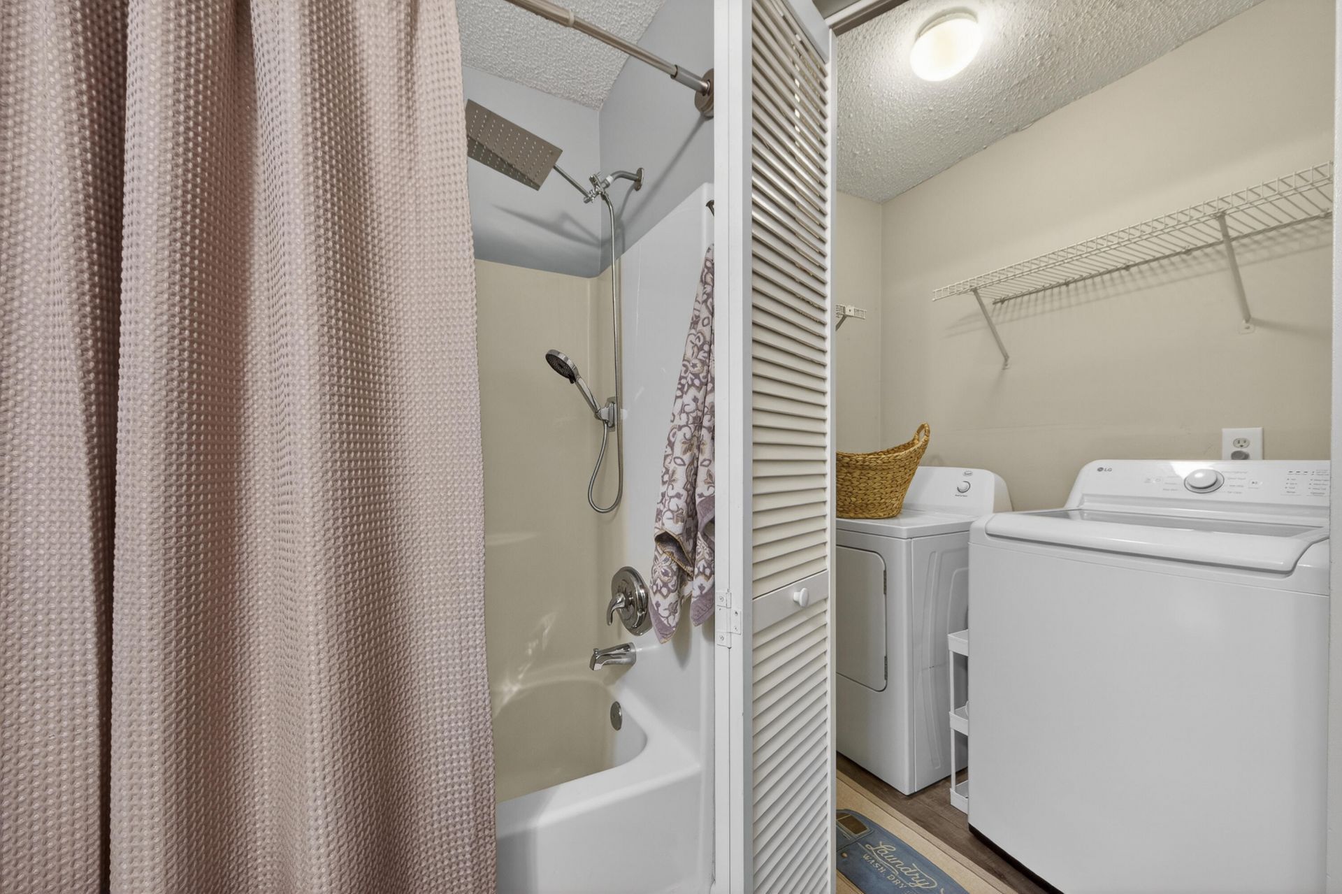 8313 Whitehaven Drive Photo 33