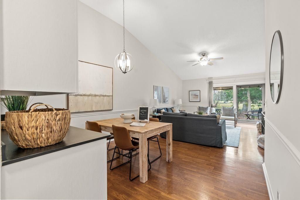 301 Club Circle Photo 5