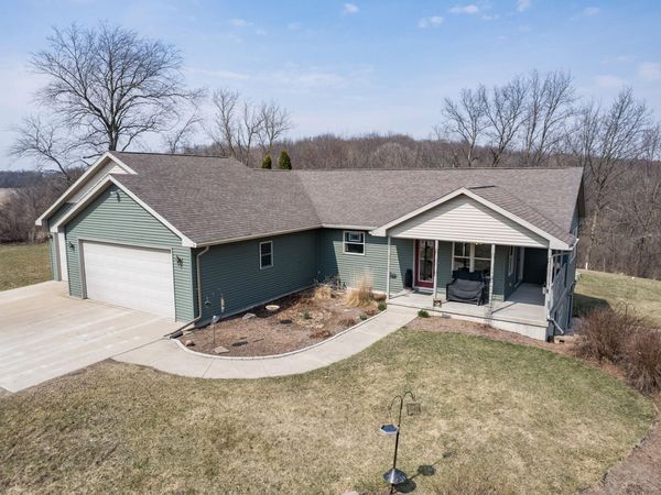 931 Canal Rd, Waterloo, WI 53594