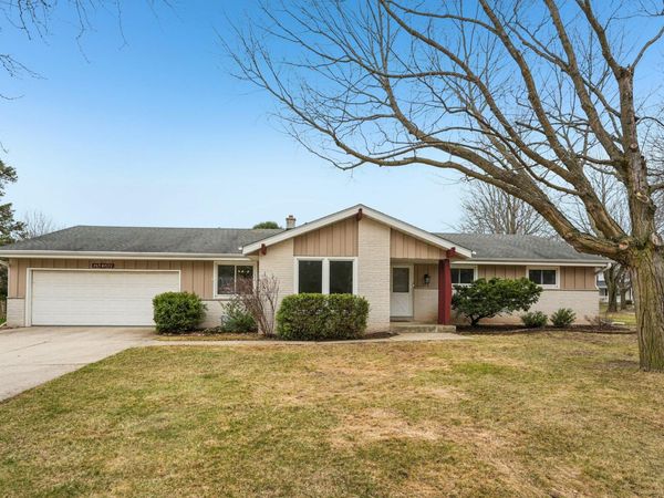 N69W7173 Bridge Rd, Cedarburg, WI 53012