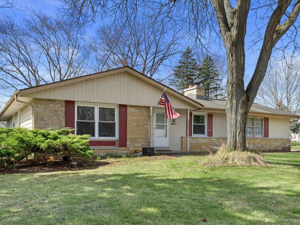 N81W22561 Susan Pl, Lisbon, WI 53089