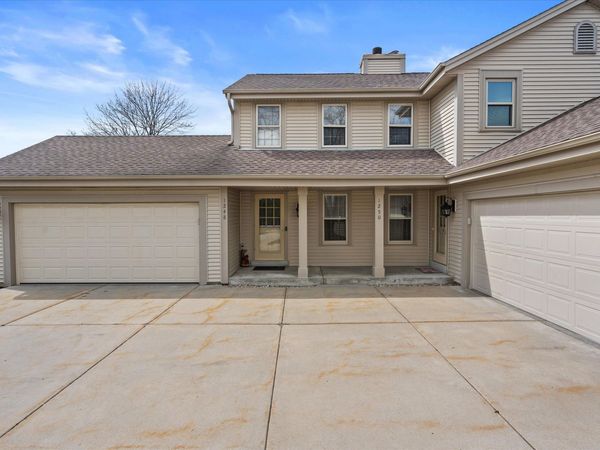 1248 River Park Cir, Unit E, Mukwonago, WI 53149