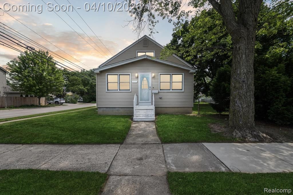 3690 Phillips Avenue, Berkley, MI 48072 Main Photo