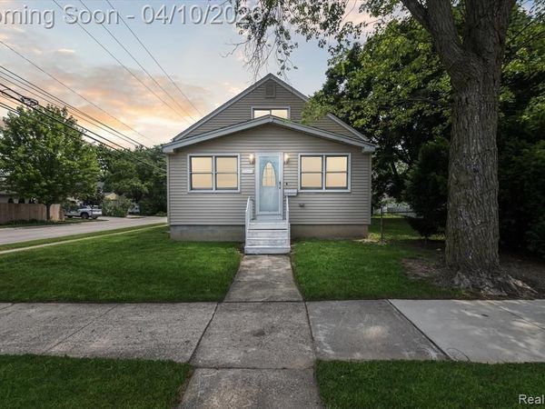 3690 Phillips Avenue, Berkley, MI 48072