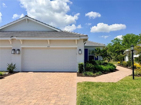 6111 MESA GLEN , BRADENTON, FL 34203