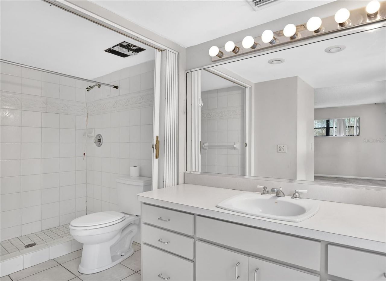 599 Lake Geneva Road , Geneva, FL 32732 Photo