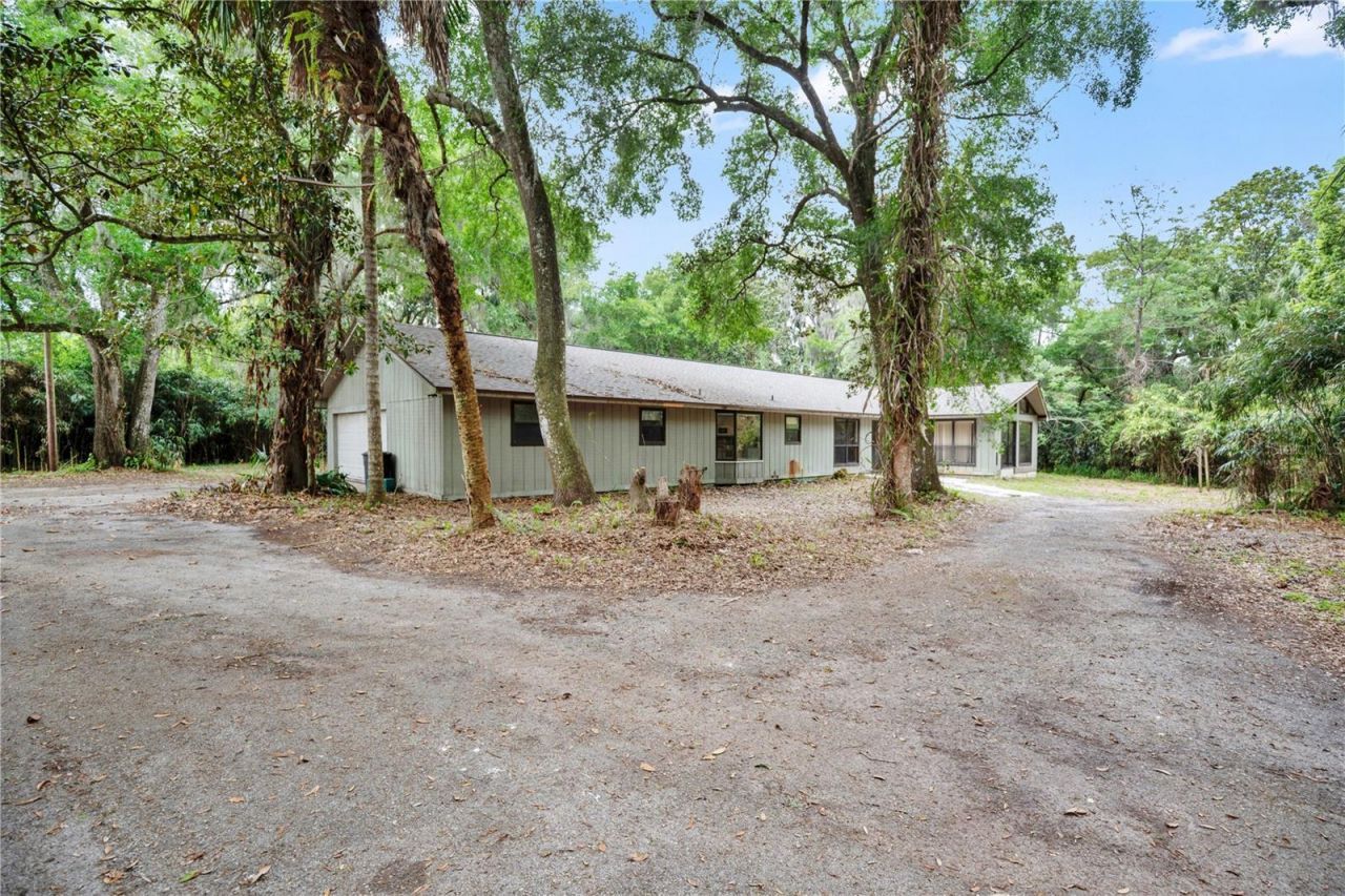 599 Lake Geneva Road , Geneva, FL 32732 Photo