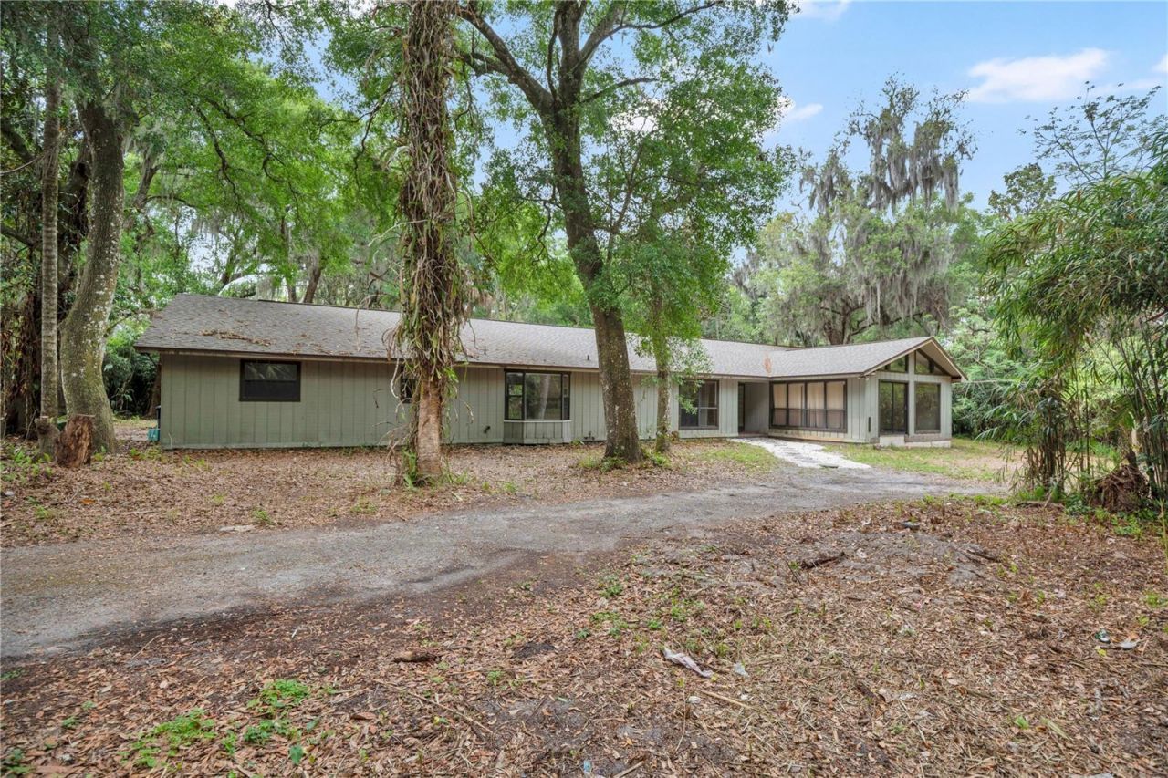 599 Lake Geneva Road , Geneva, FL 32732 Photo