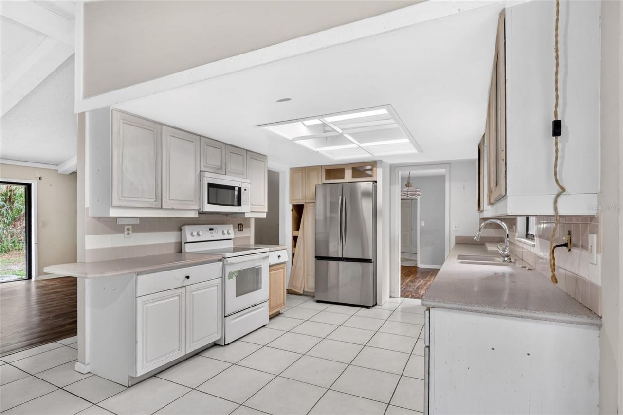 599 Lake Geneva Road , Geneva, FL 32732 Photo