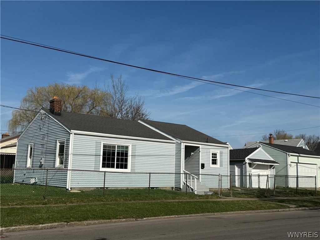 3564 Ferry Avenue, Niagara Falls, NY 14301 Main Photo