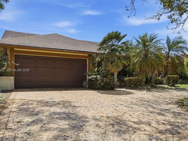 8230 SW 55th Ct , Davie, FL 33328