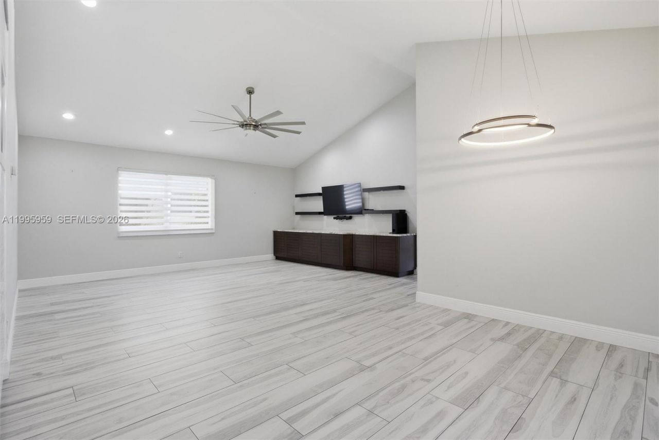 8230 SW 55th Ct , Davie, FL 33328 Photo