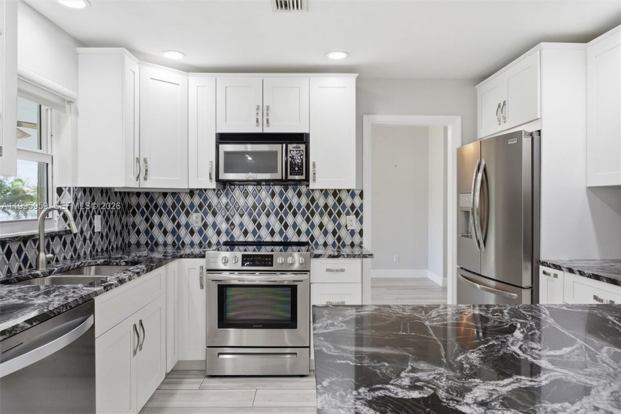 8230 SW 55th Ct , Davie, FL 33328 Photo