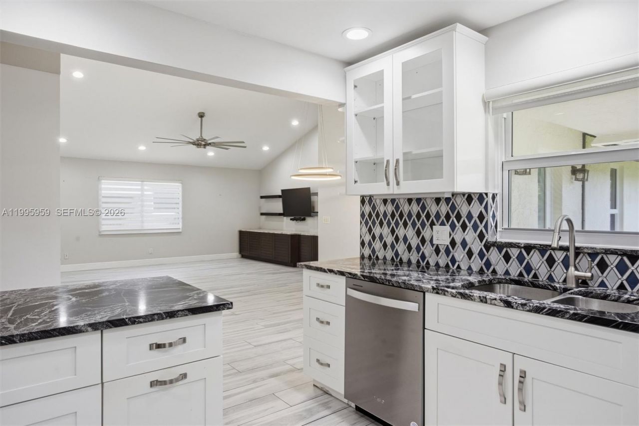 8230 SW 55th Ct , Davie, FL 33328 Photo