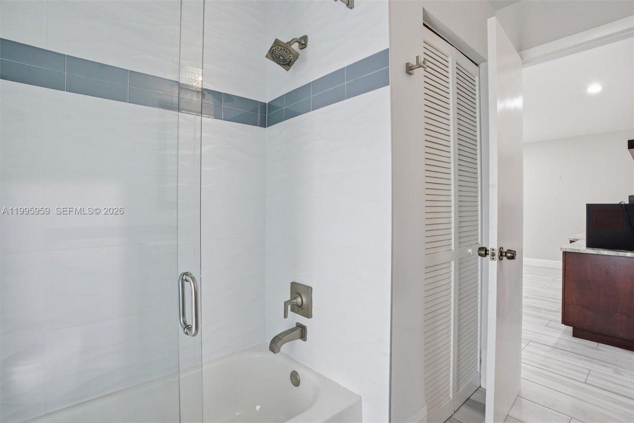 8230 SW 55th Ct , Davie, FL 33328 Photo