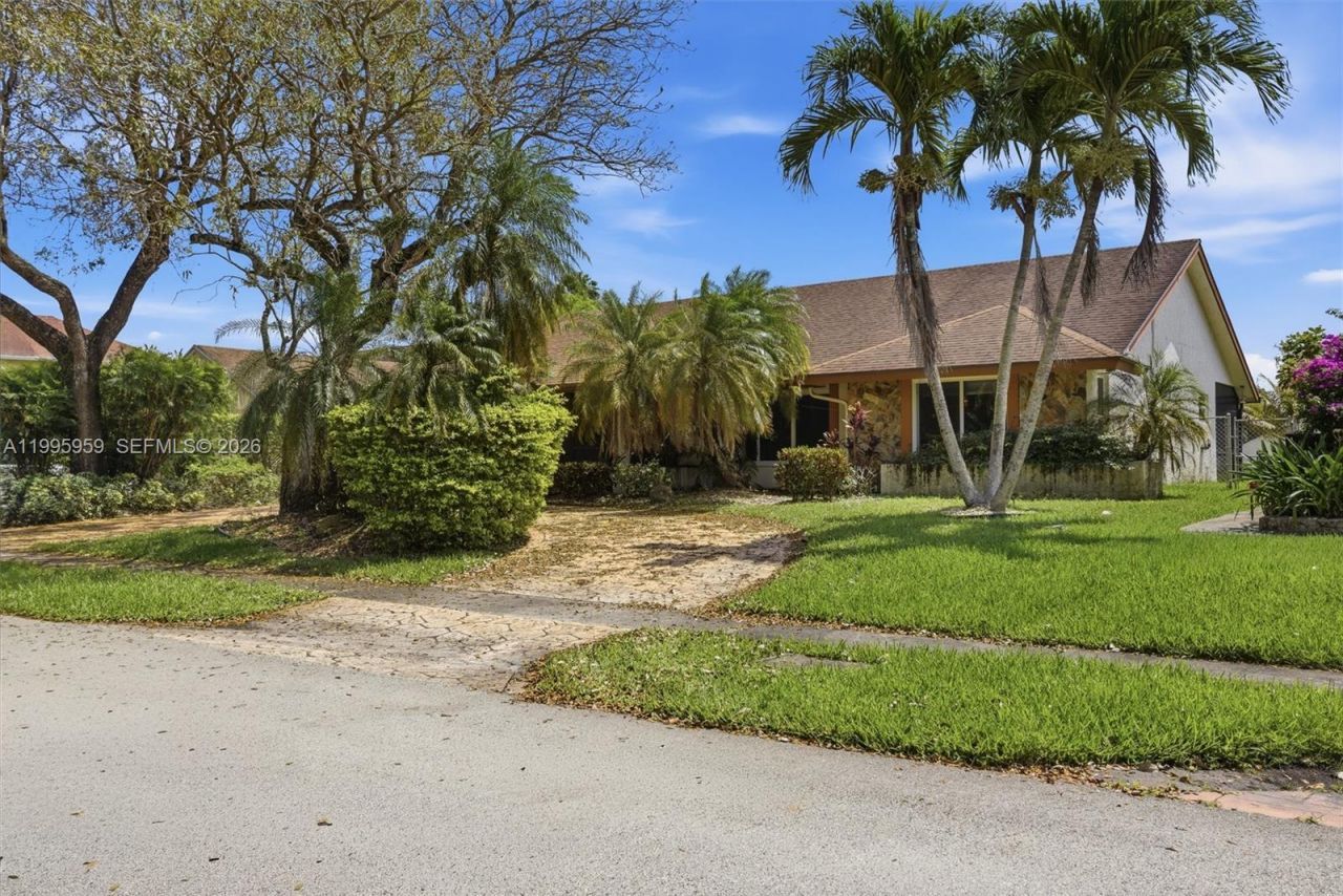 8230 SW 55th Ct , Davie, FL 33328 Photo