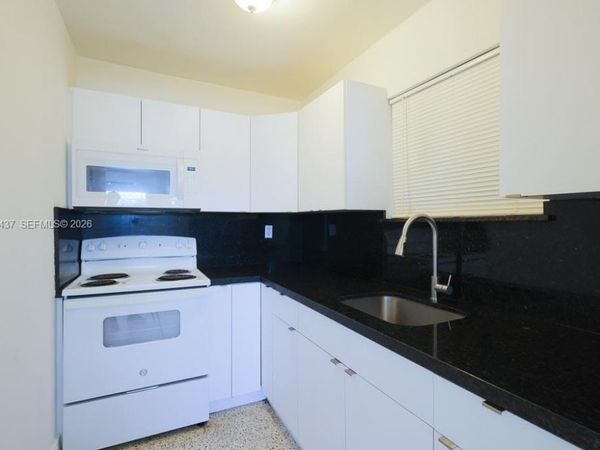 3050 NW 21st Ave, Unit 9, Miami, FL 33142