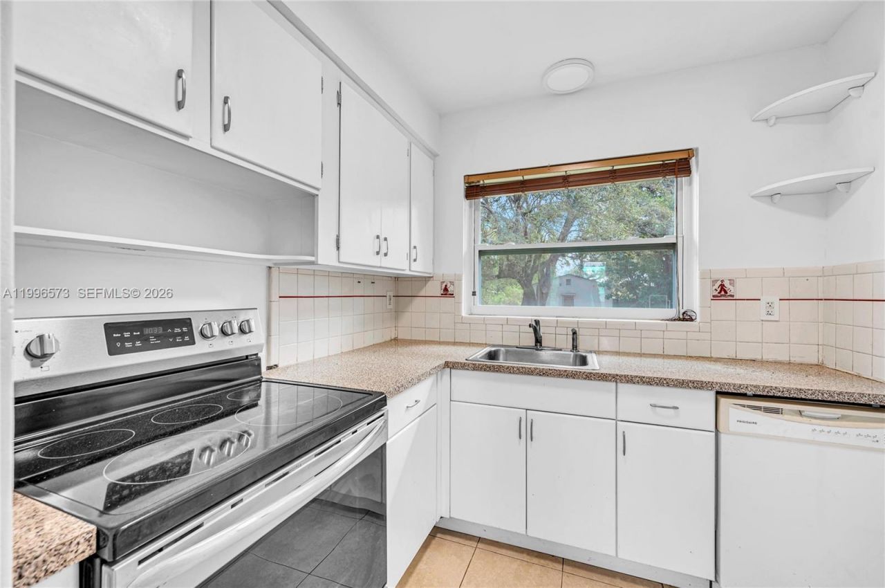 1280 NE 115th St, Miami, FL 33161 Photo