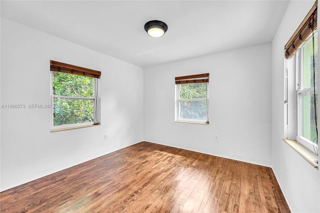 1280 NE 115th St, Miami, FL 33161 Photo