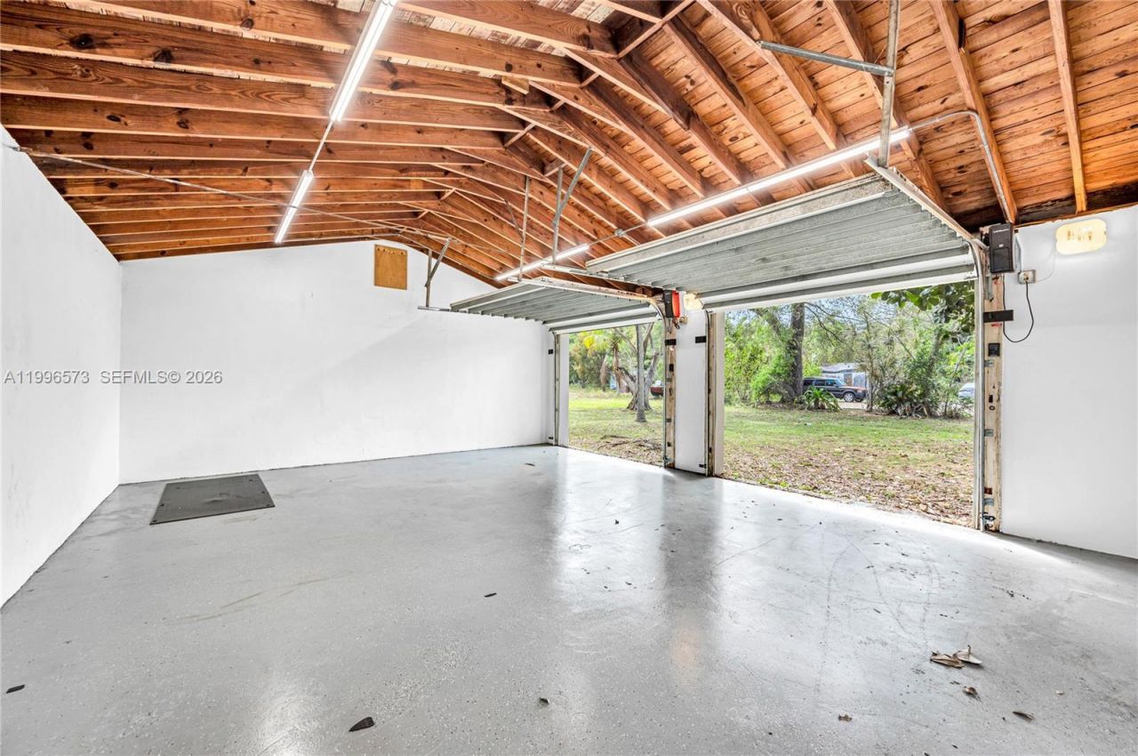 1280 NE 115th St, Miami, FL 33161 Photo