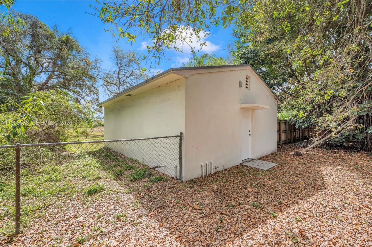 1280 NE 115th St, Miami, FL 33161 Photo