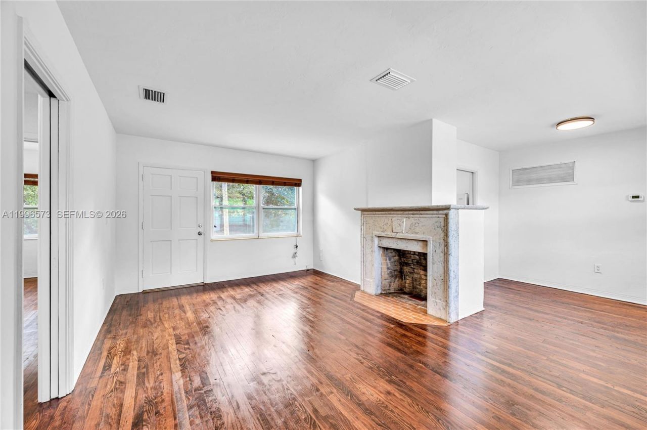 1280 NE 115th St, Miami, FL 33161 Photo