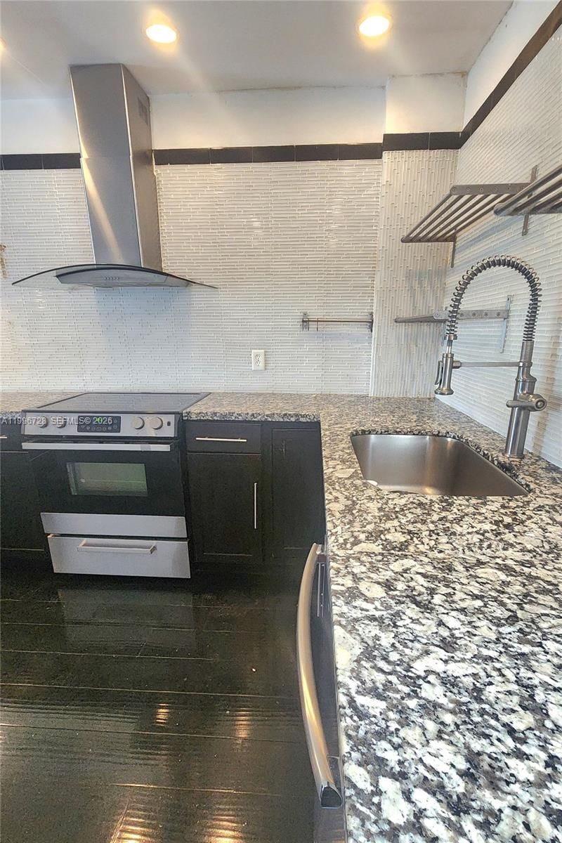 3811 NW 84th Ave , Unit 2B, Sunrise, FL 33351 Photo