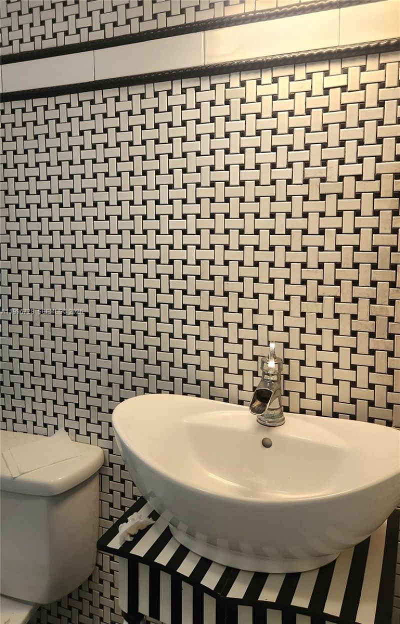 3811 NW 84th Ave , Unit 2B, Sunrise, FL 33351 Photo