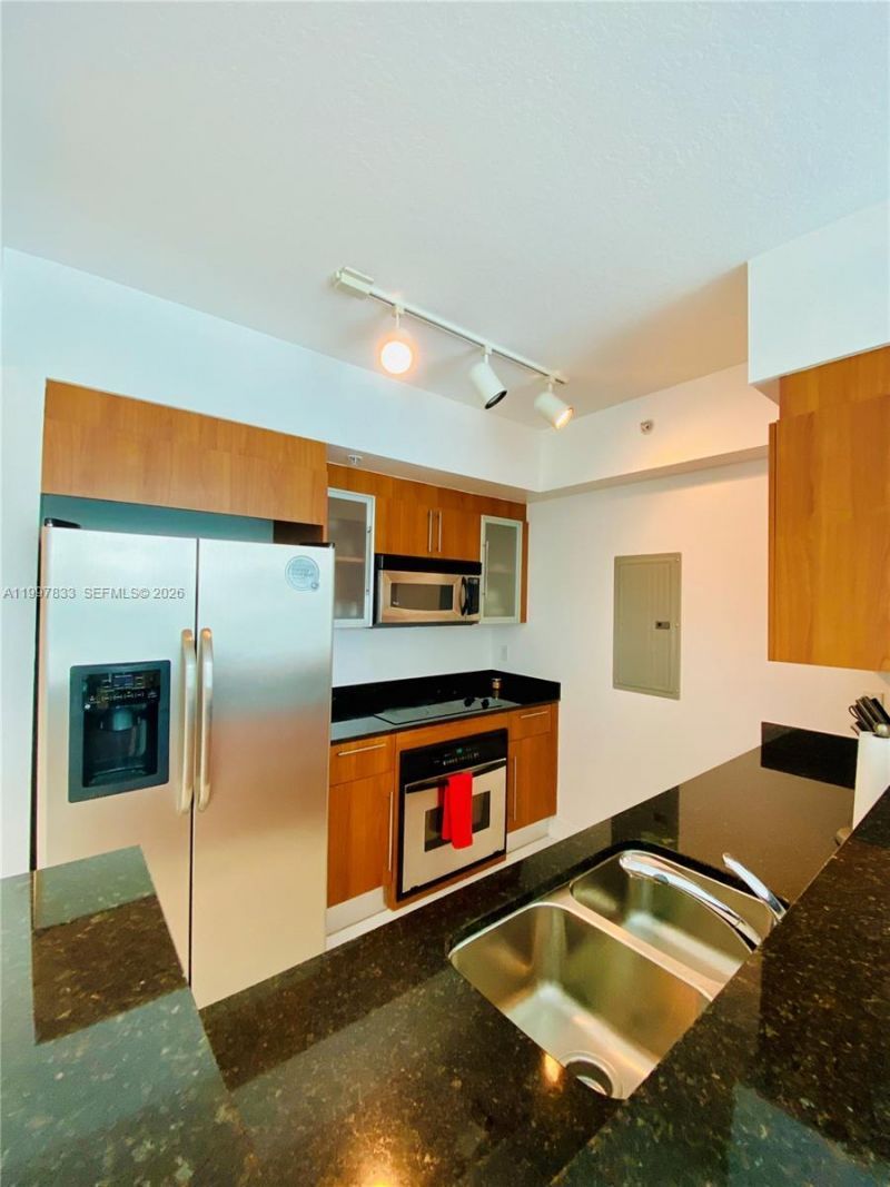 325 S Biscayne Blvd, Unit 717, Miami, FL 33131 Photo