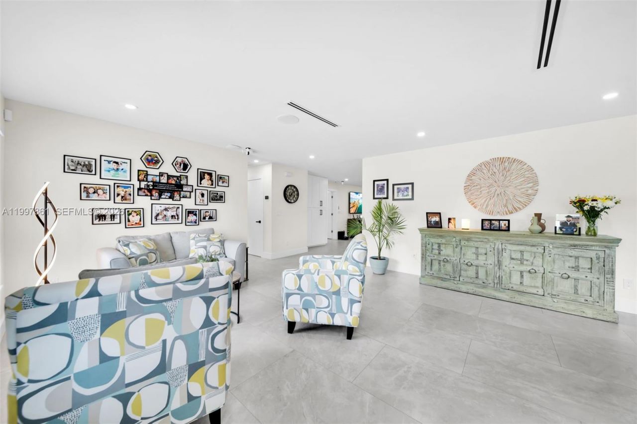 1574 Ricardo, Fort Myers, FL 33901 Photo