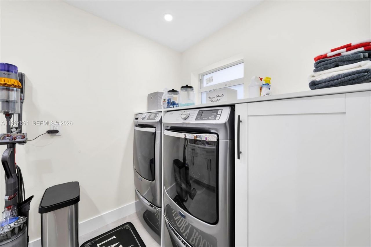 1574 Ricardo, Fort Myers, FL 33901 Photo