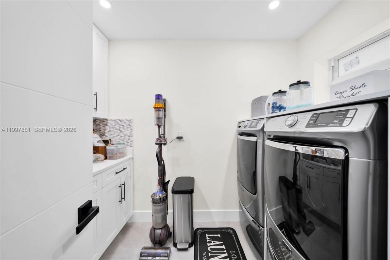 1574 Ricardo, Fort Myers, FL 33901 Photo