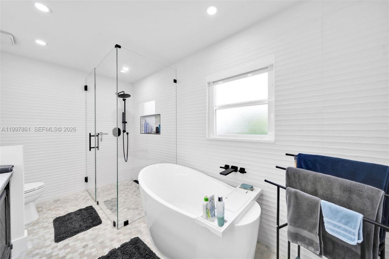 1574 Ricardo, Fort Myers, FL 33901 Photo