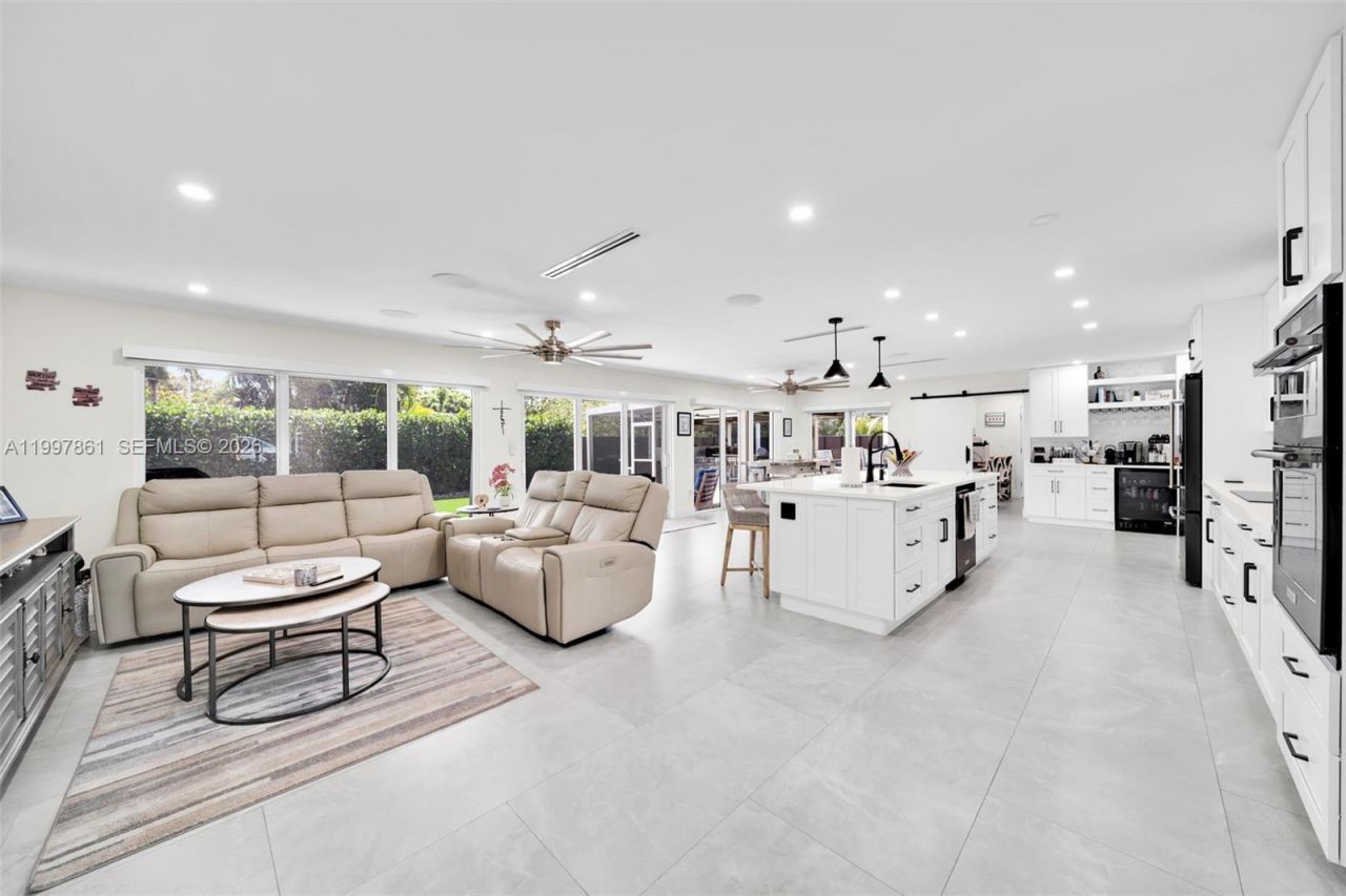 1574 Ricardo, Fort Myers, FL 33901 Photo