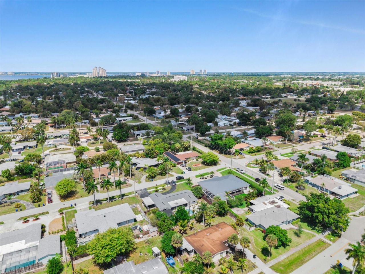 1574 Ricardo, Fort Myers, FL 33901 Photo