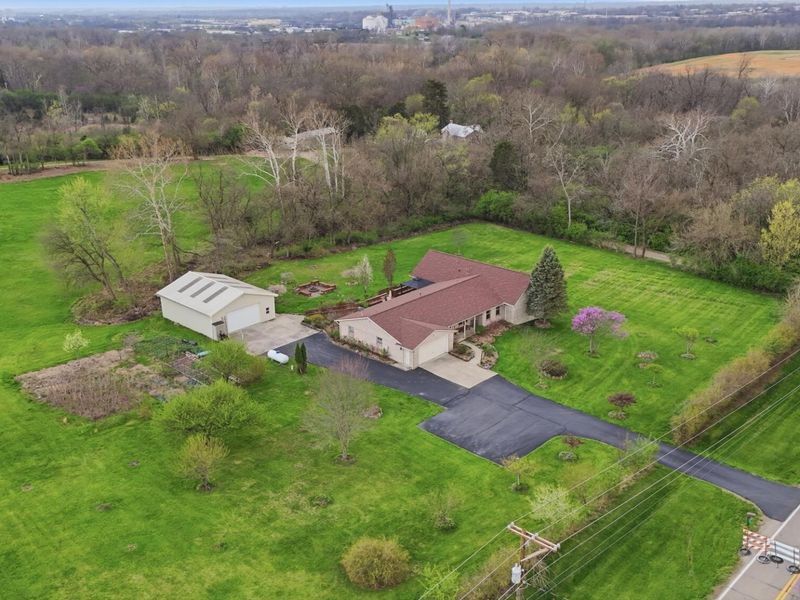 4248 Powell Road, Huber Heights, OH 45424 Photo 2