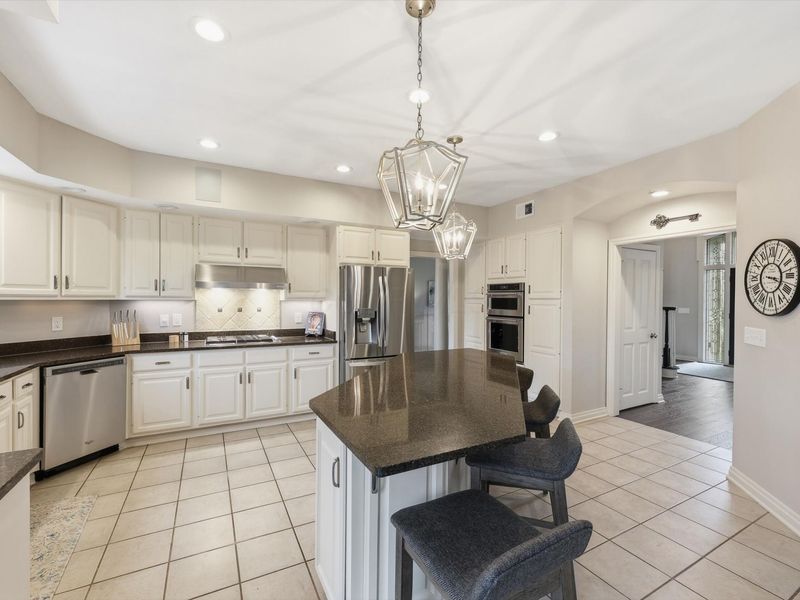 10542 Wellington Boulevard, Powell, OH 43065 Photo 14